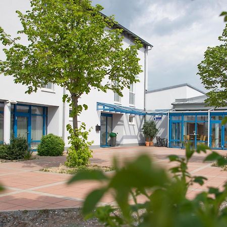 Miratel Hotel Mitterteich Bagian luar foto