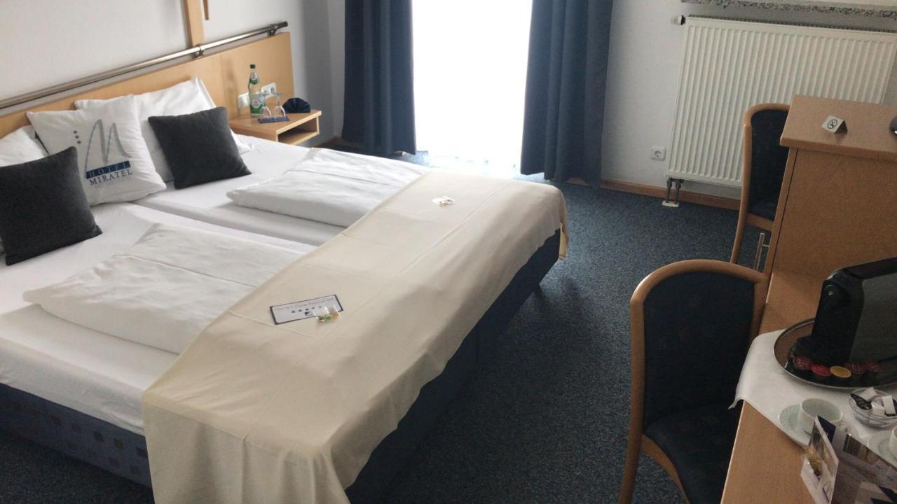 Miratel Hotel Mitterteich Bagian luar foto