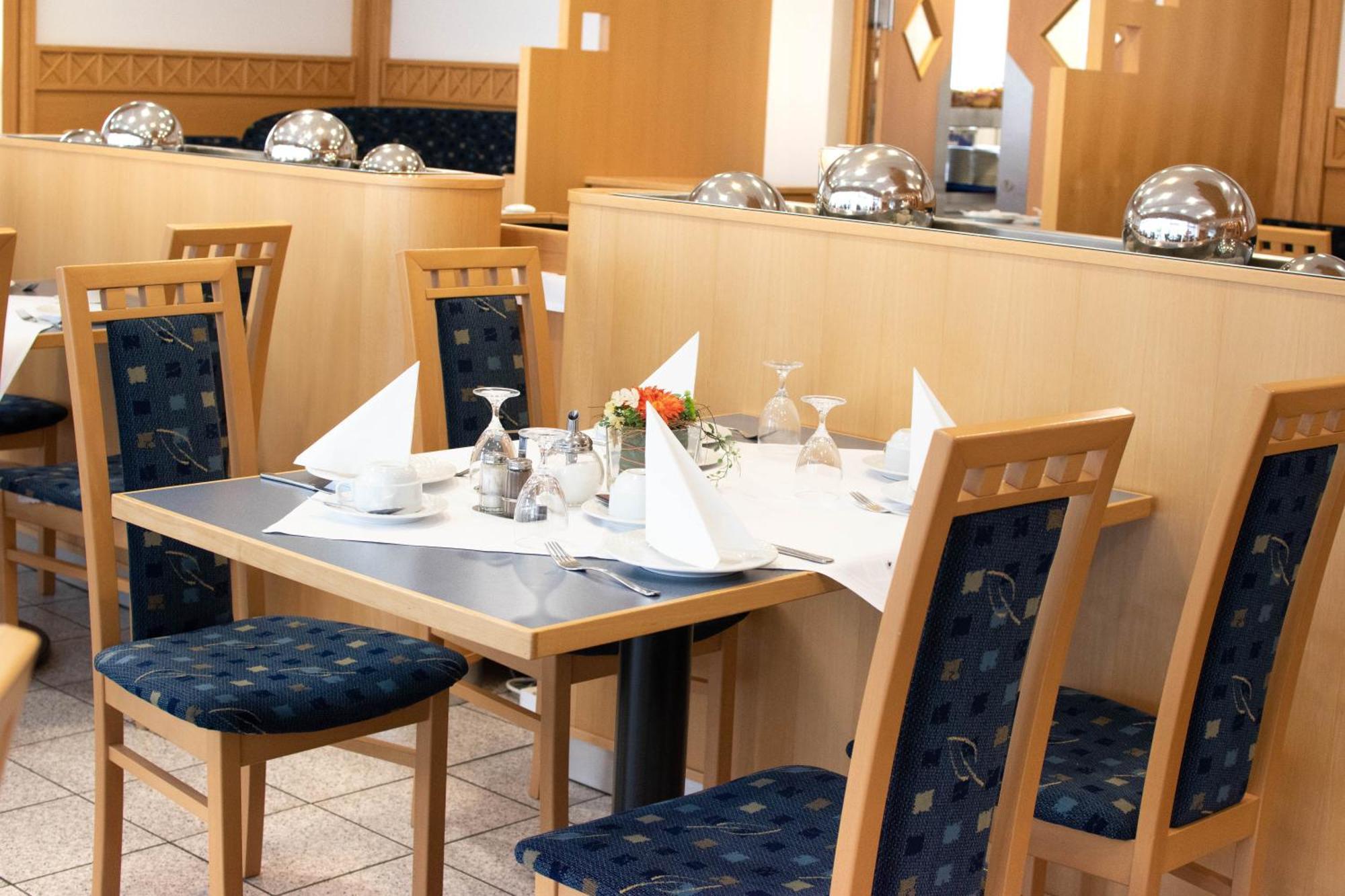Miratel Hotel Mitterteich Bagian luar foto