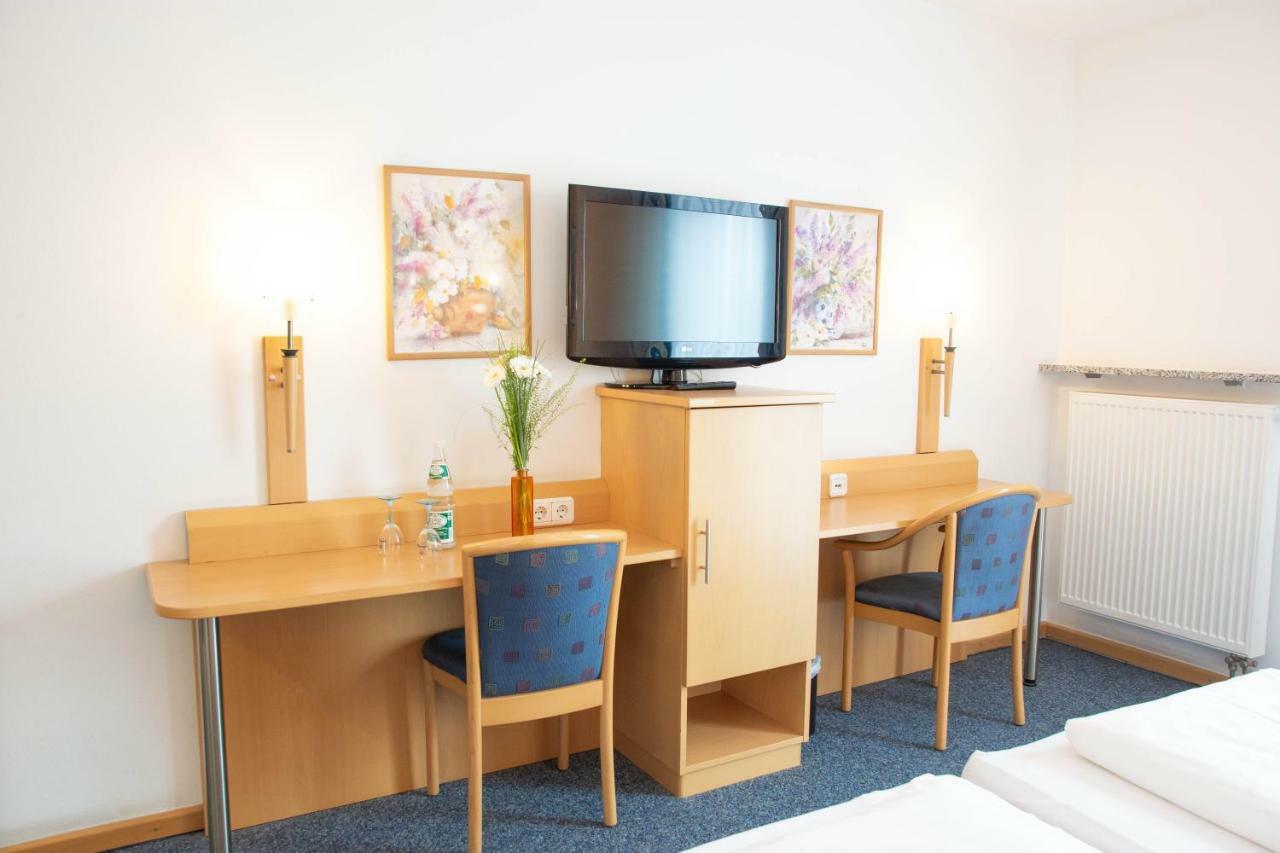 Miratel Hotel Mitterteich Bagian luar foto