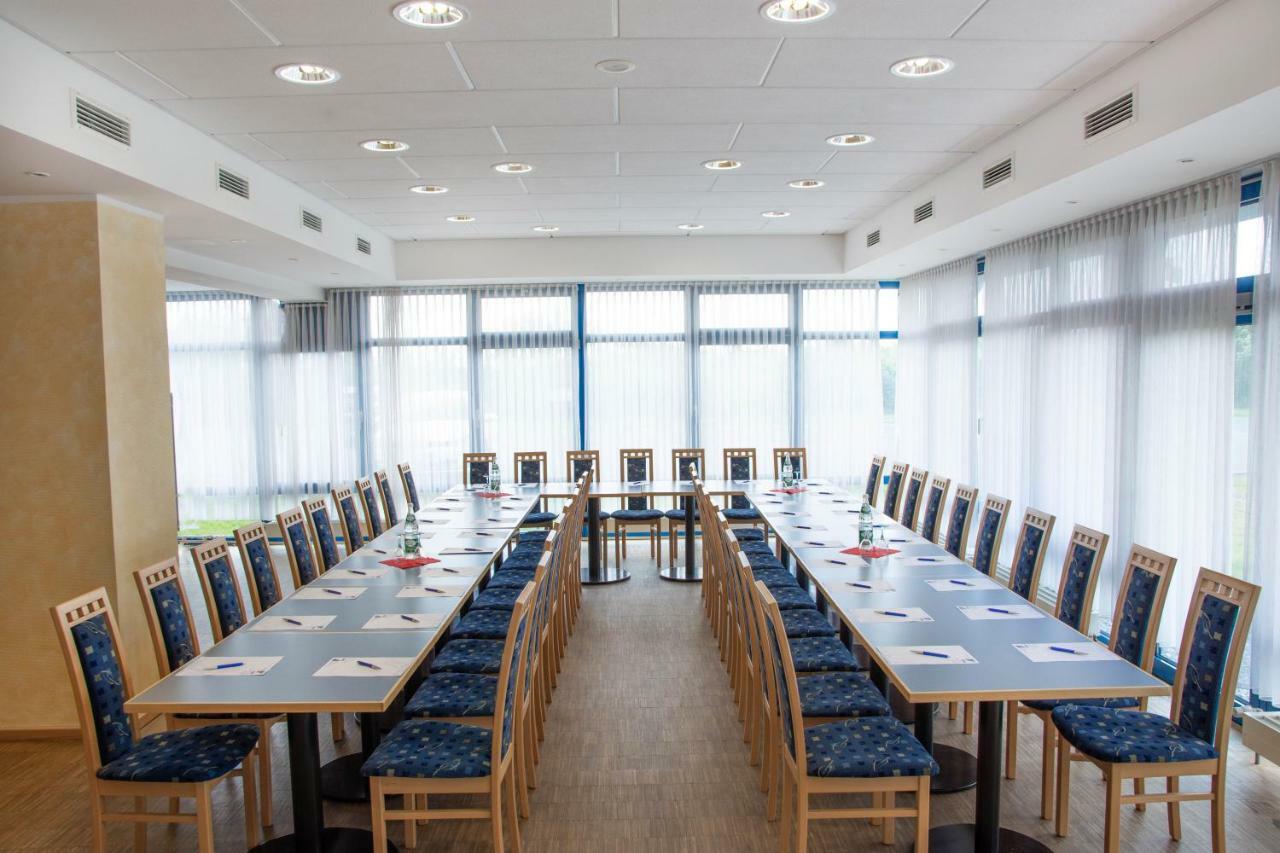 Miratel Hotel Mitterteich Bagian luar foto