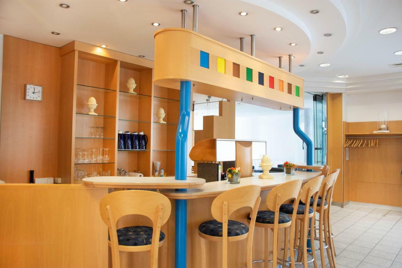 Miratel Hotel Mitterteich Bagian luar foto
