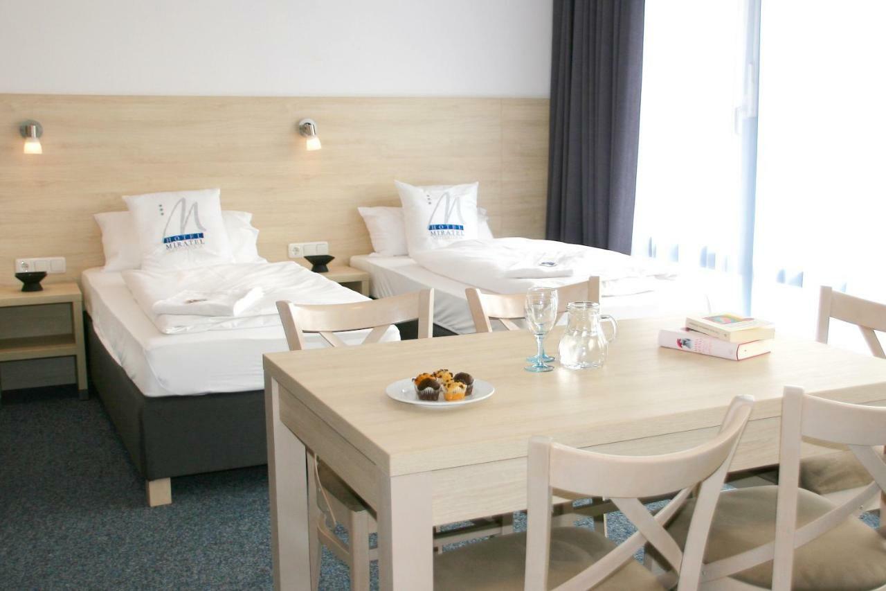 Miratel Hotel Mitterteich Bagian luar foto