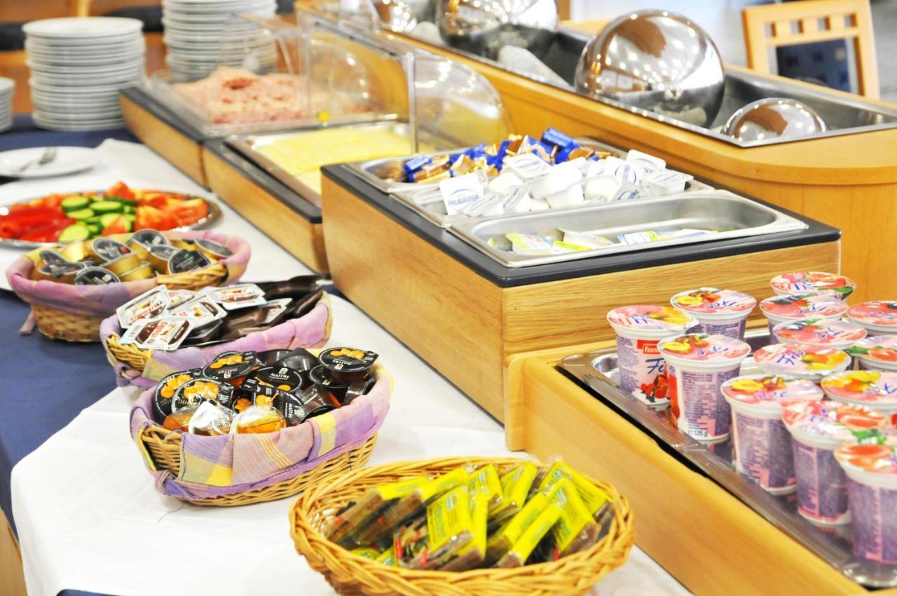 Miratel Hotel Mitterteich Bagian luar foto